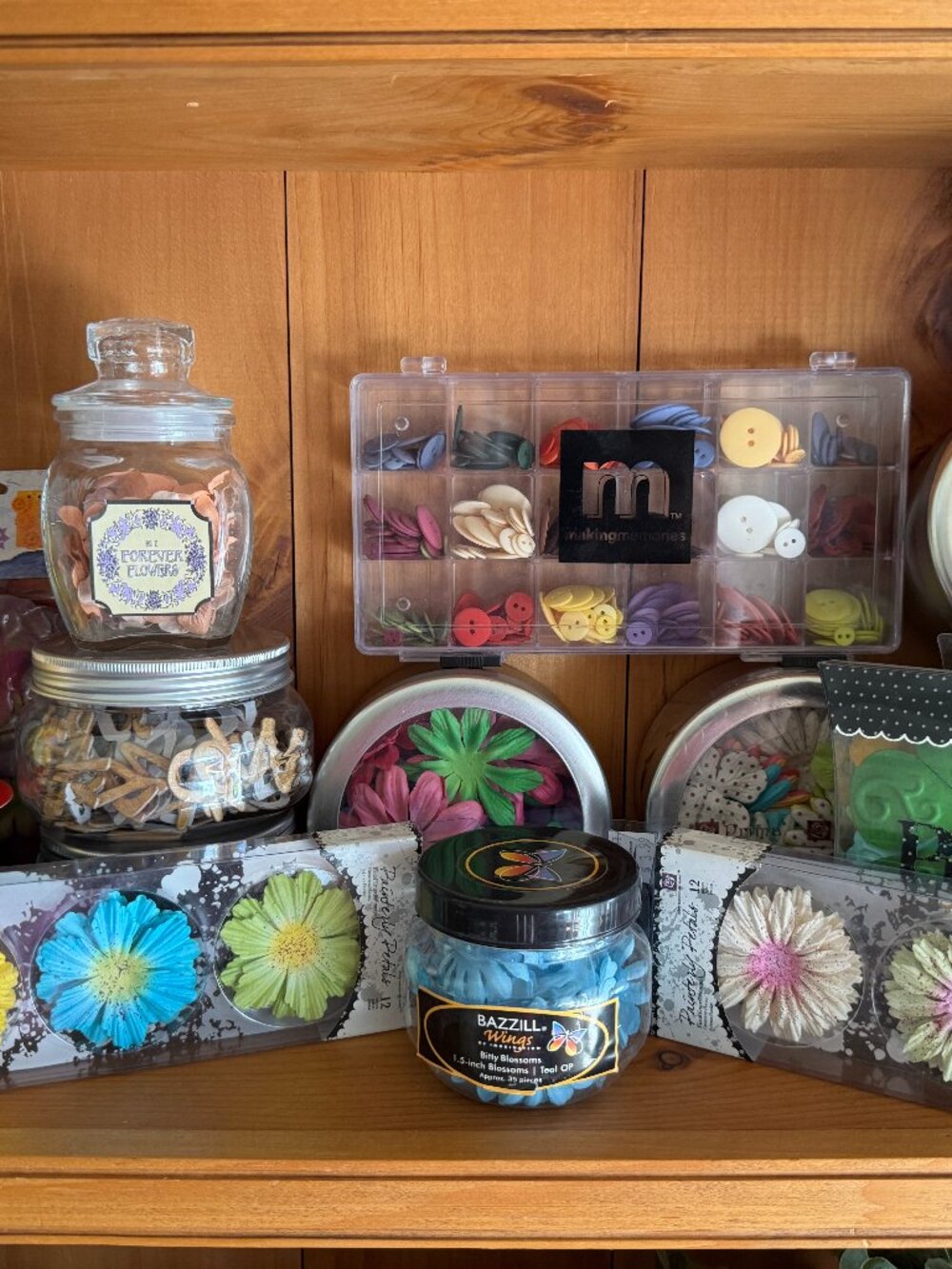 Flower Embellishments Papercrafting/Scrapbooking/Memory Keeping - 17 Containers